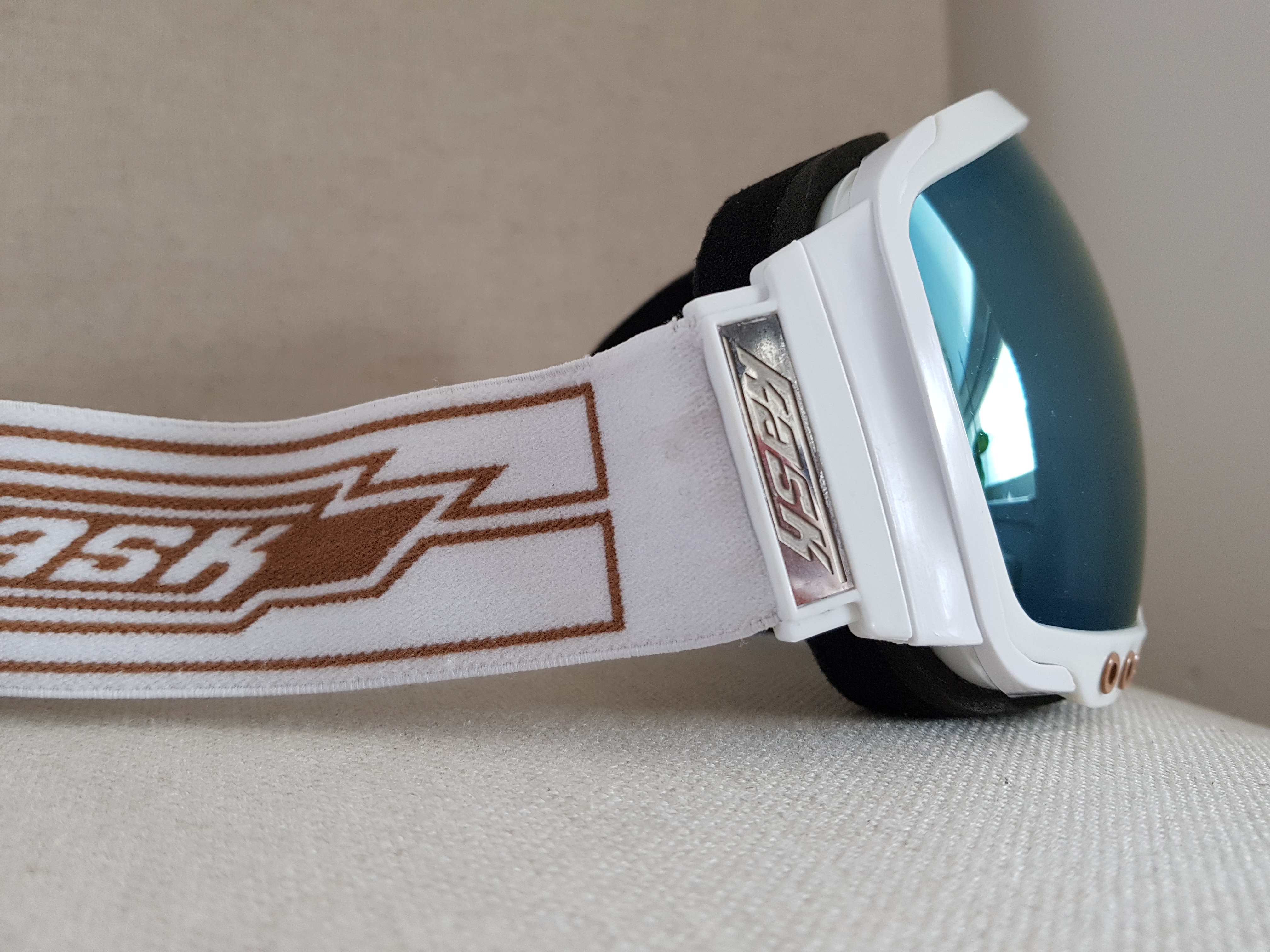 Vzorek Lyžařské brýle KASK - MASK 4 BANDIT, bílá VLT Cat 3 (ROZBALENO SKLADEM)